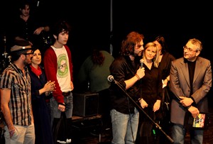 Collettivo Ginsberg - No Comment - Evy Arnesano - RH Positivo.jpg